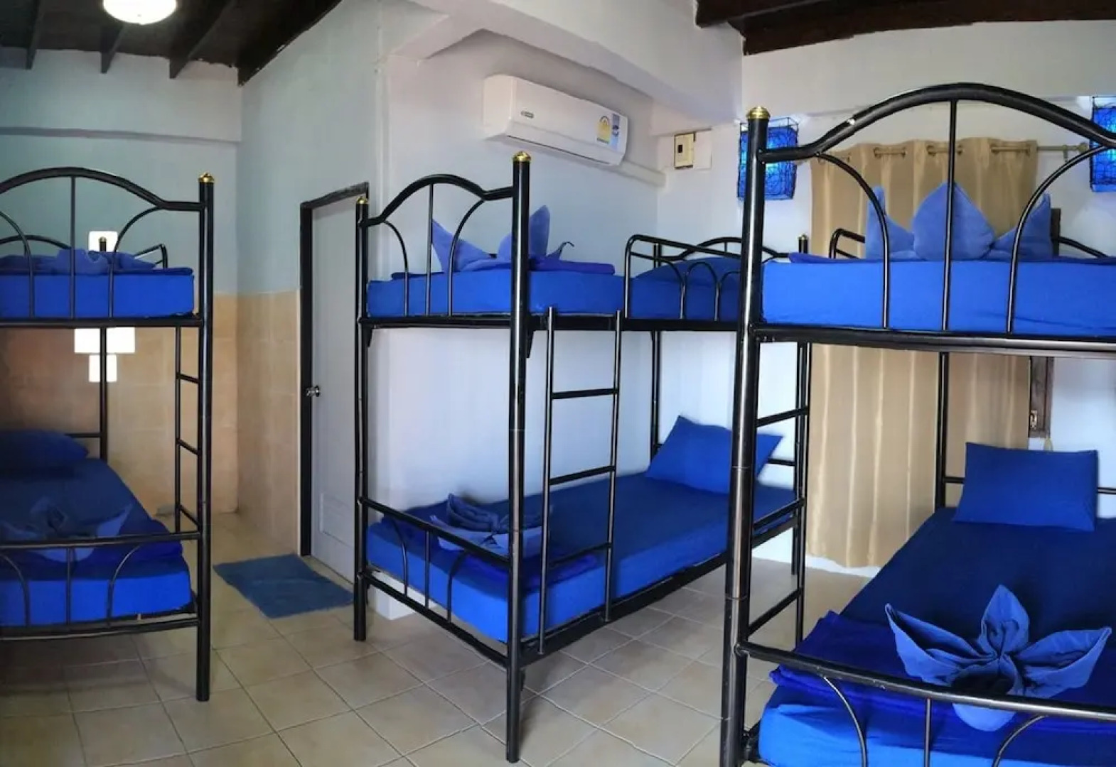 Asia Blue Beach Hostel Hacienda