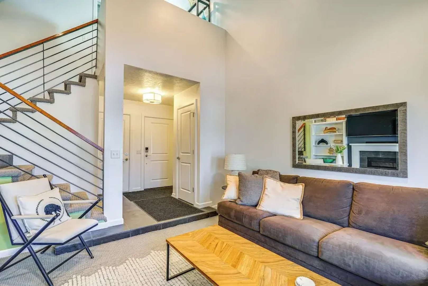 Modern Townhome w/ Hot Tub: 10 Mi to Snowbird!