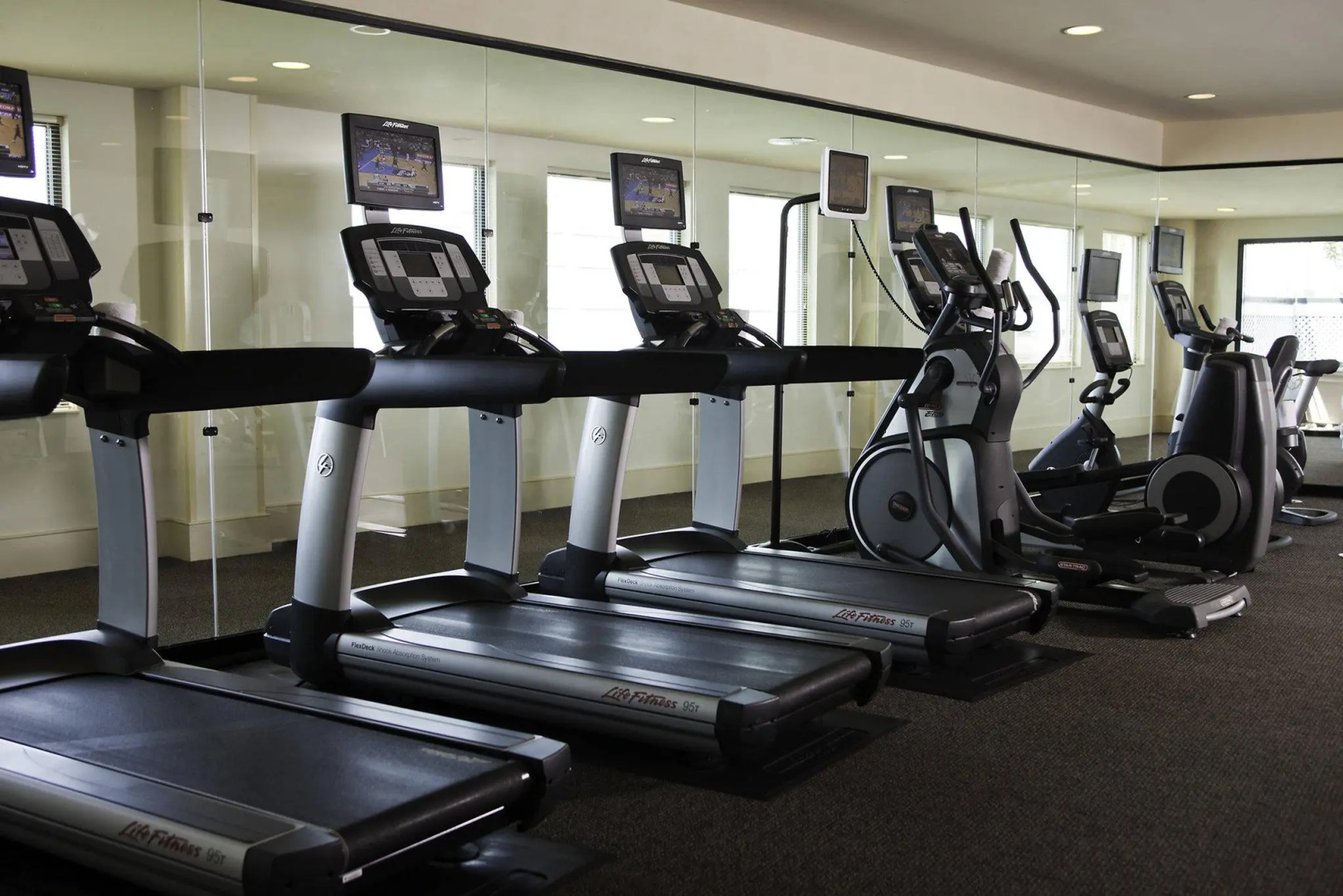 Renaissance New Orleans Arts Warehouse District Hotel