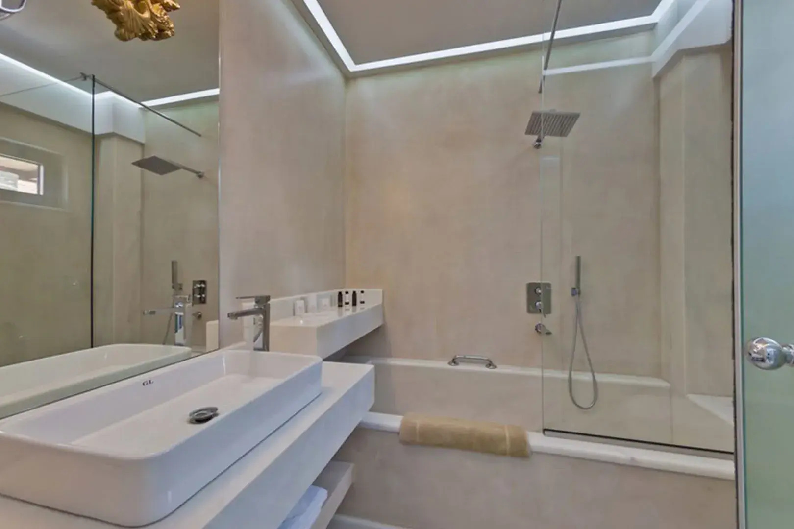 Royal Marmin Bay Boutique & Art Hotel - Adults Only