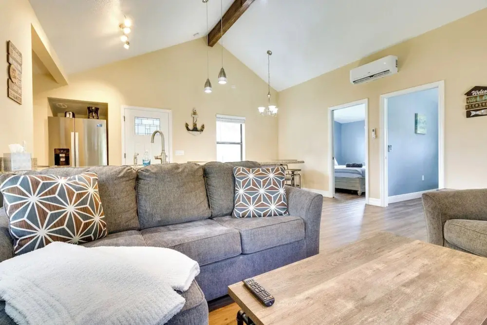 St Cloud Vacation Rental - Walk to Lakefront Park!