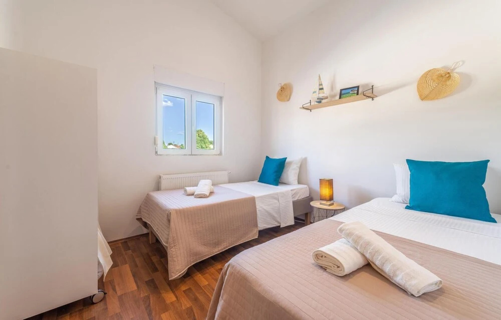 Beautiful Apartment in Vrana With Wifi and 2 Bedrooms