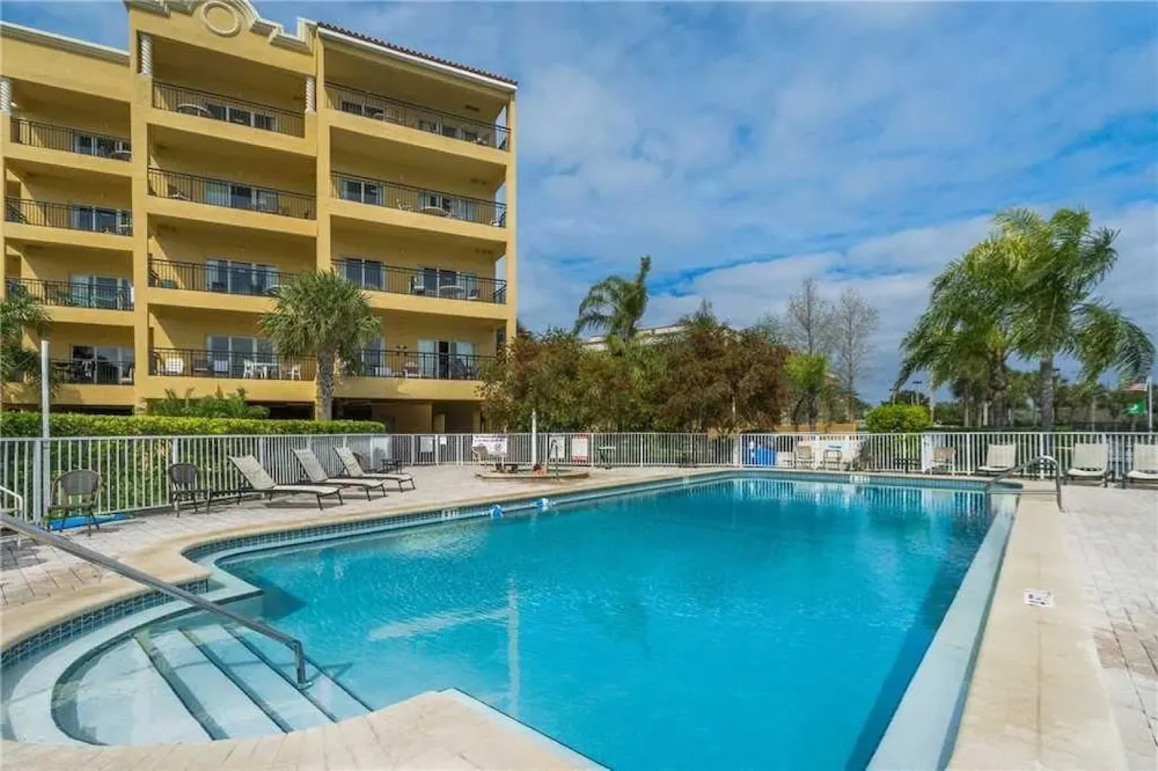 308 - Palms of Treasure Island