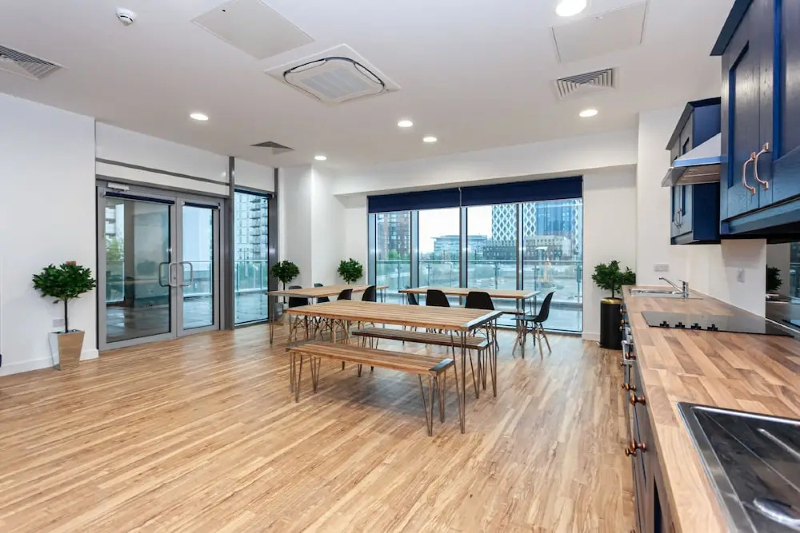 X1 Media City Trendy Pad