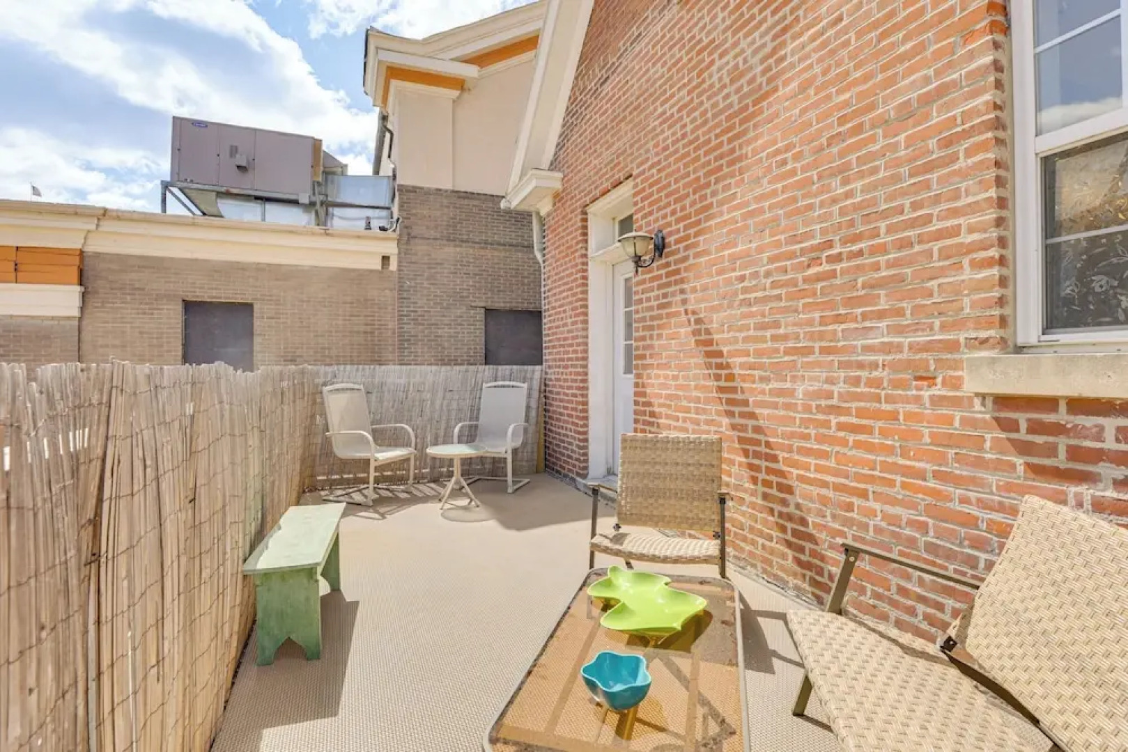 Walk Downtown: Inviting Historic Home in Dubuque!