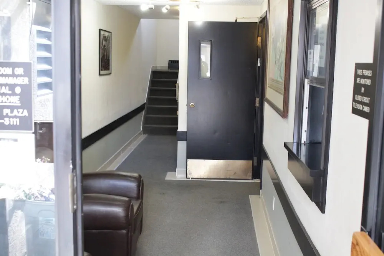 Morinville Plaza & Suites