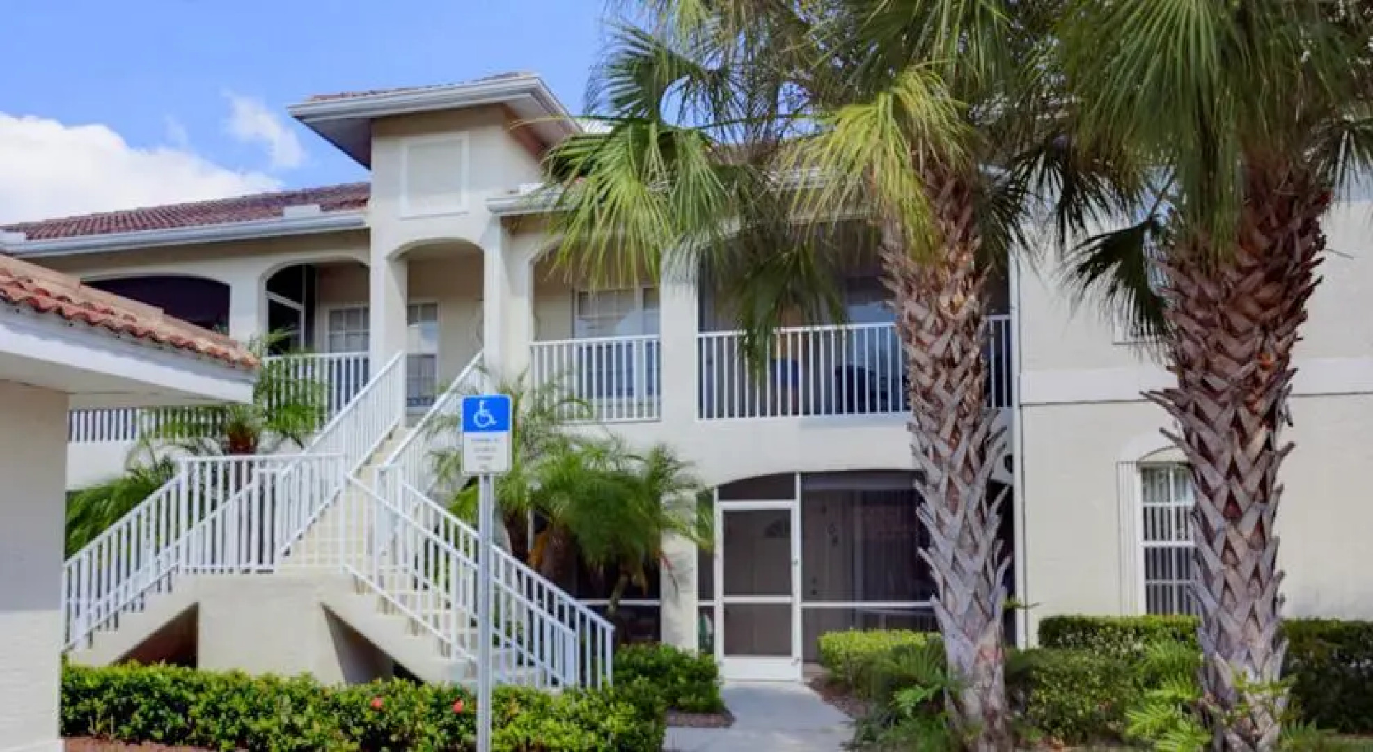 L Pavia condo by Vacation Rental Pros