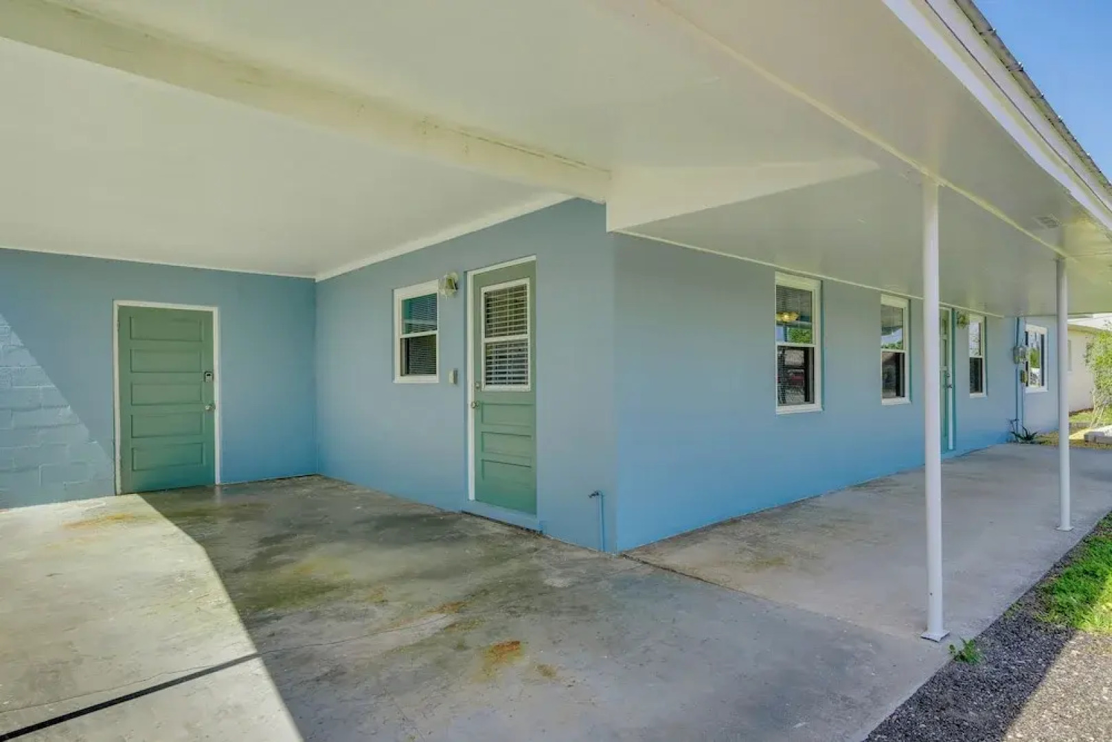 Waterfront Okeechobee Getaway w/ Backyard Dock!