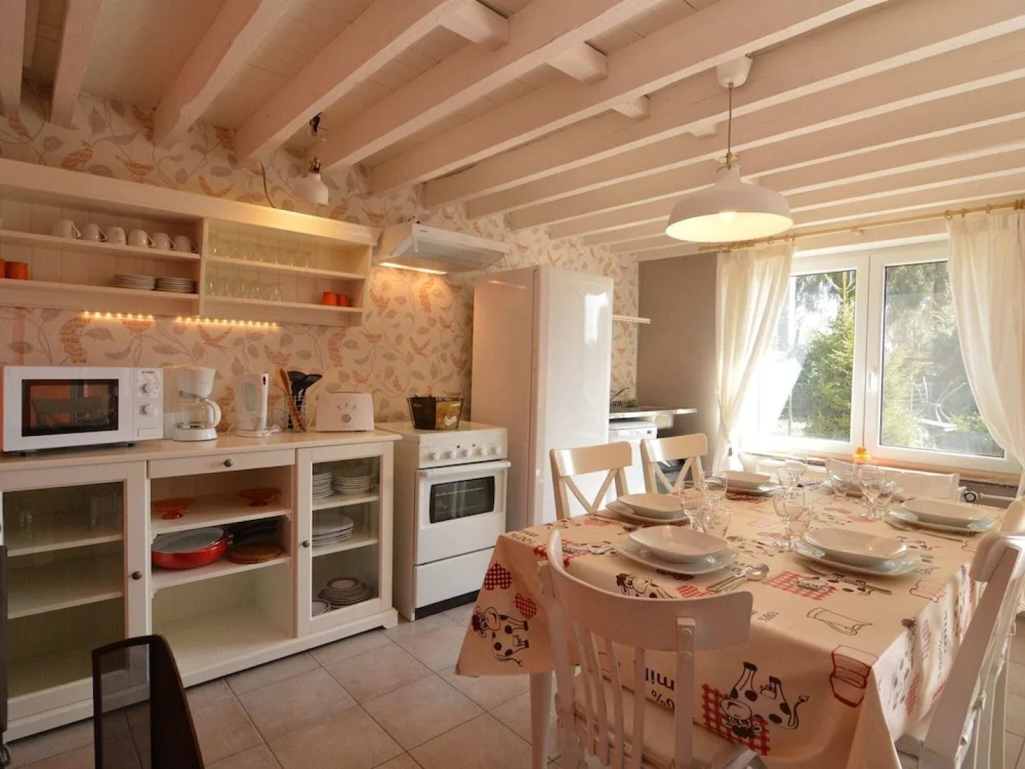 Cottage With Covered Swimming Pool, in a Quiet Location, Less Than 10km From La Roche