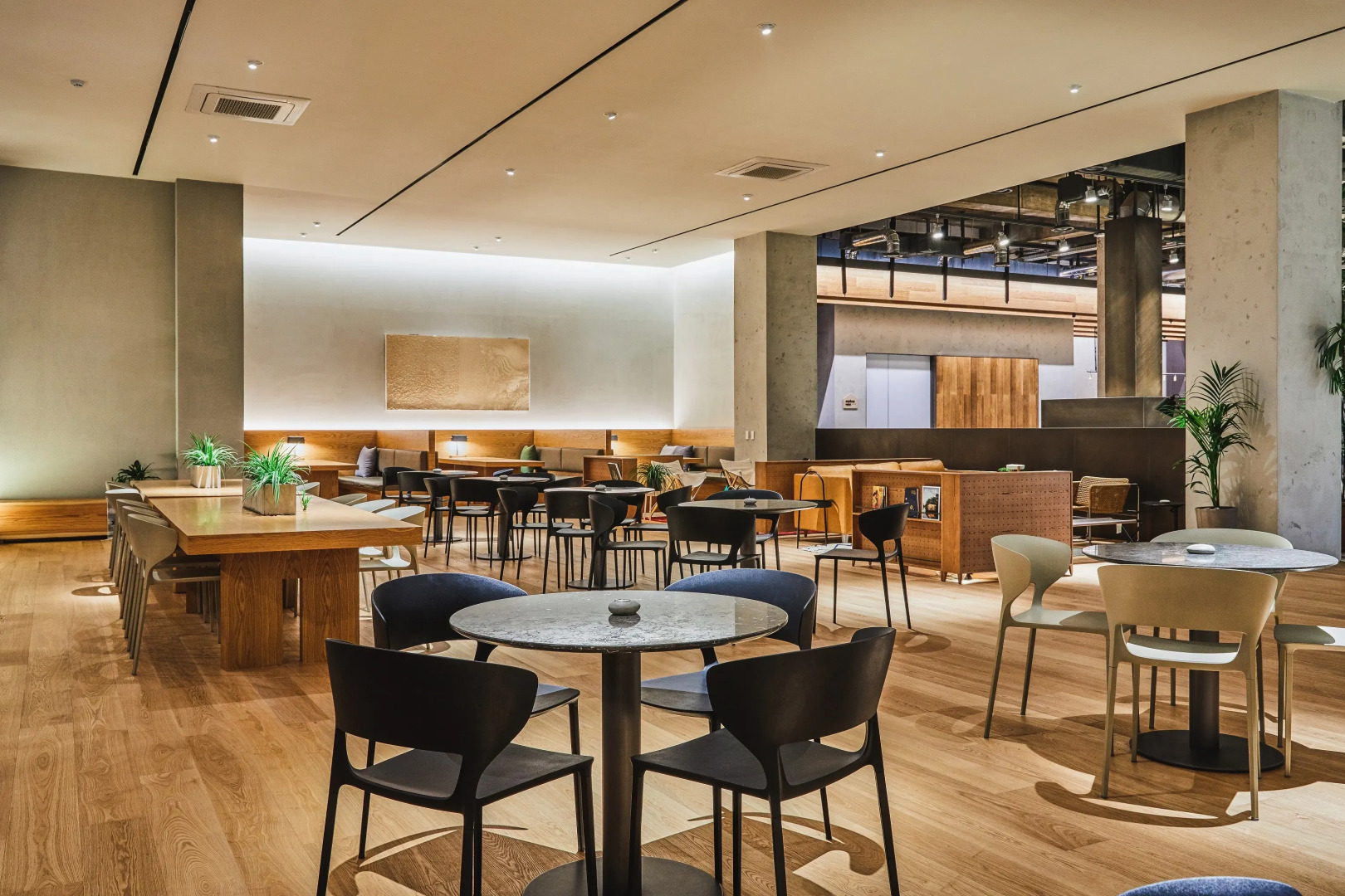 Phoenix Park Resort, Hotel & Condominium