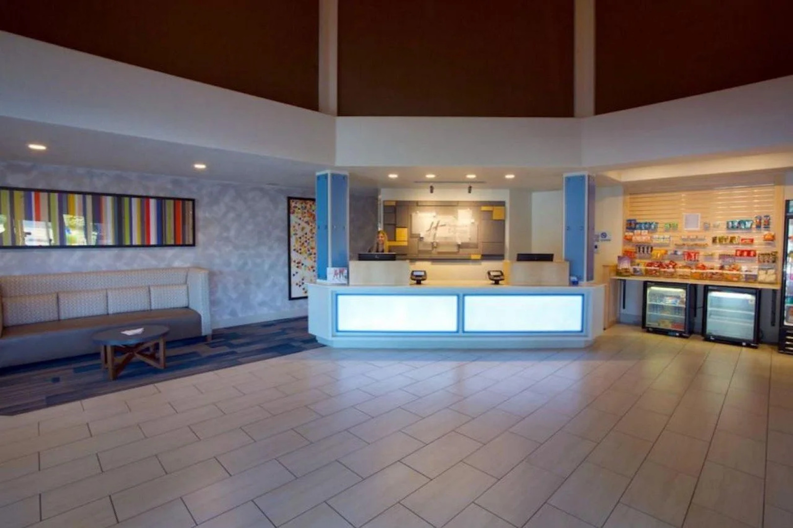Holiday Inn Express & Suites Canyonville