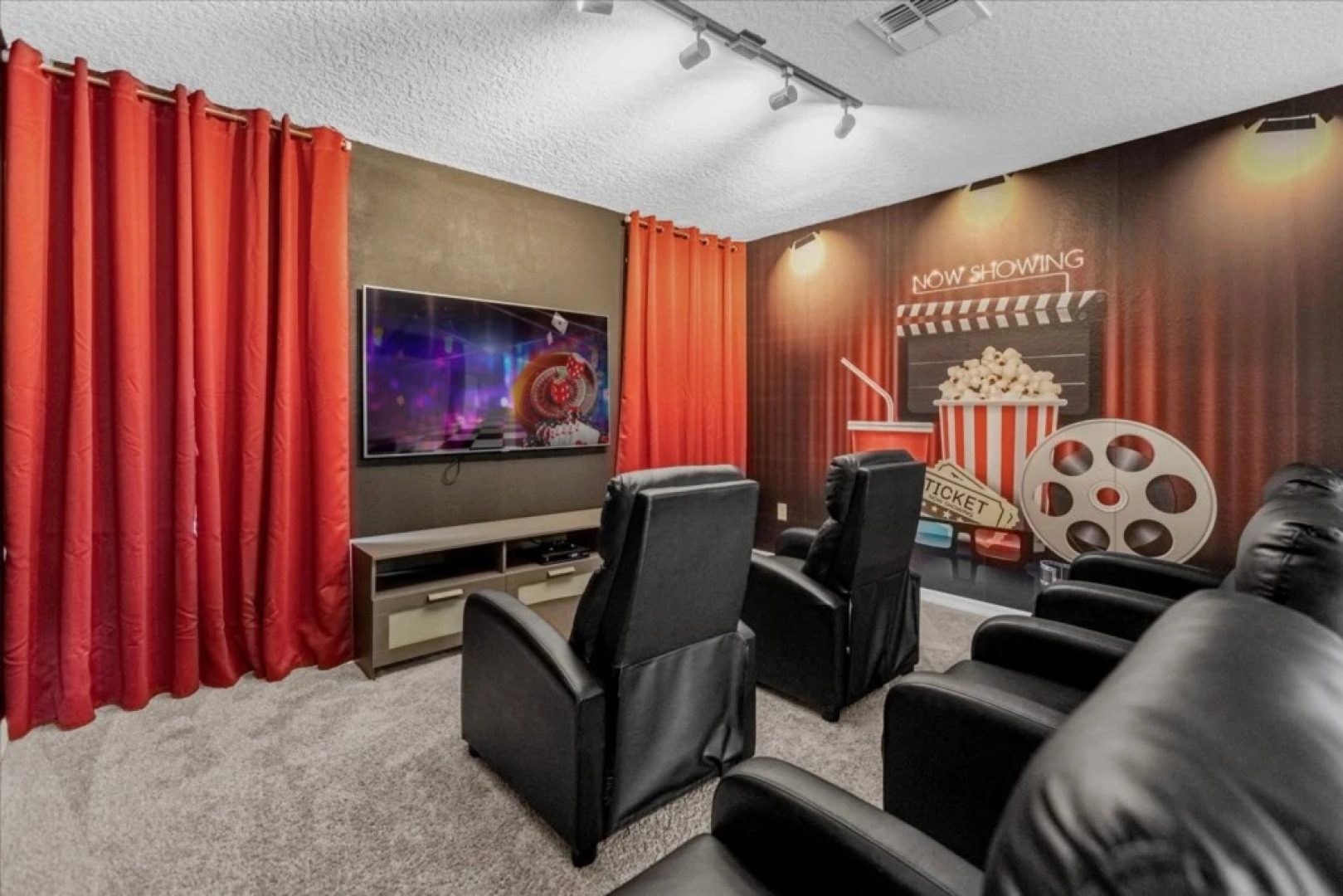 9 Bedrooms / 6 Bathrooms / Solara (8901 CB), Kissimmee, US