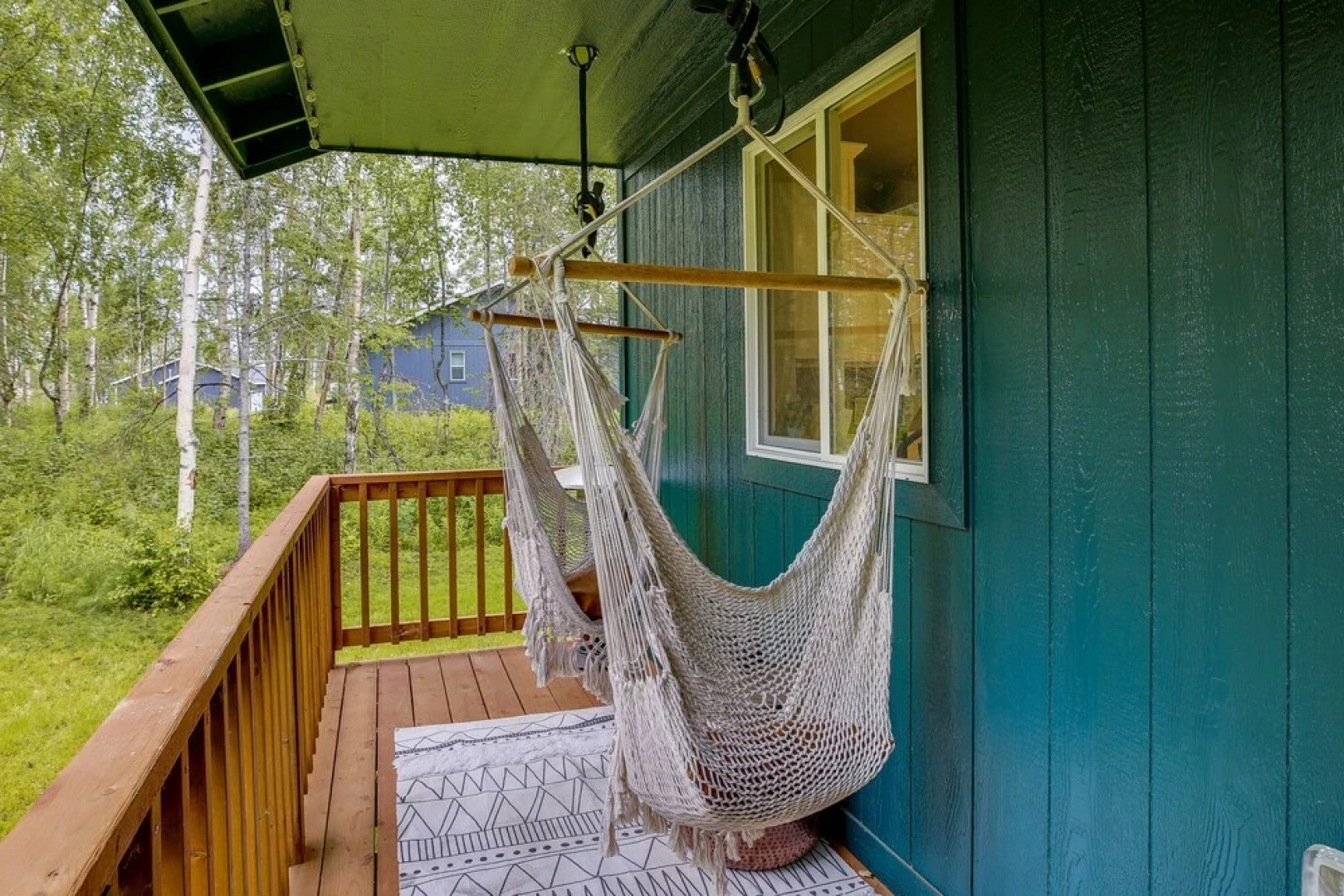 Charming Wasilla Getaway w/ Fireplace & Gas Grill!