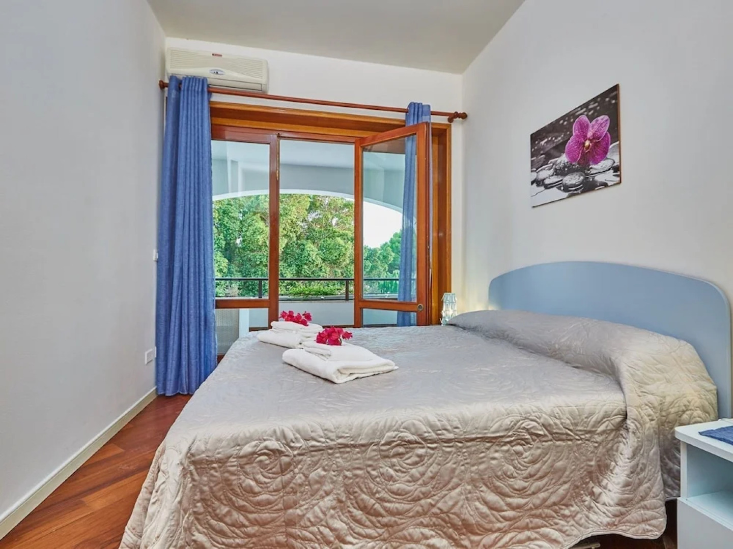 Villa in Pozzallo Near Sandy Beaches