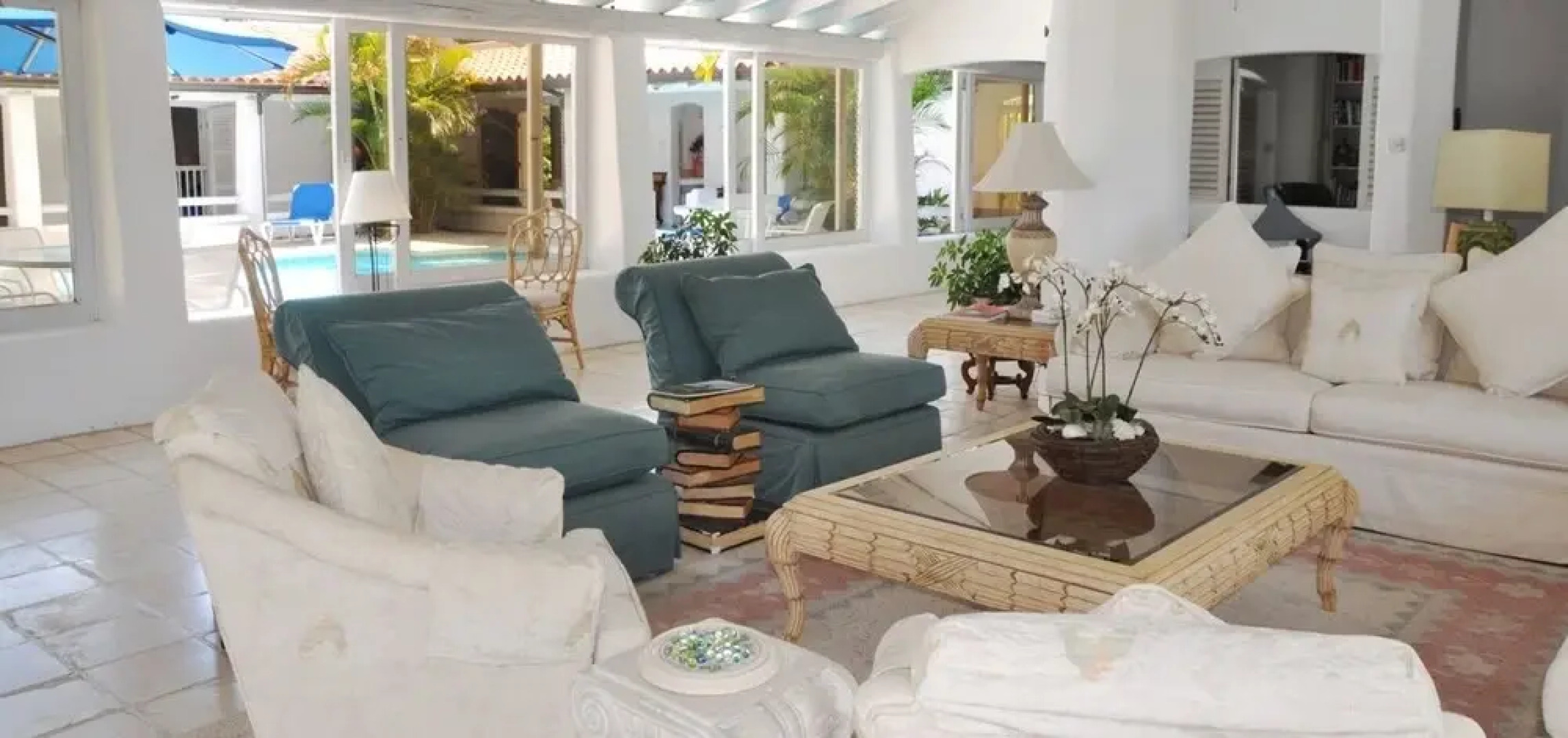 Villa Buttsbury House