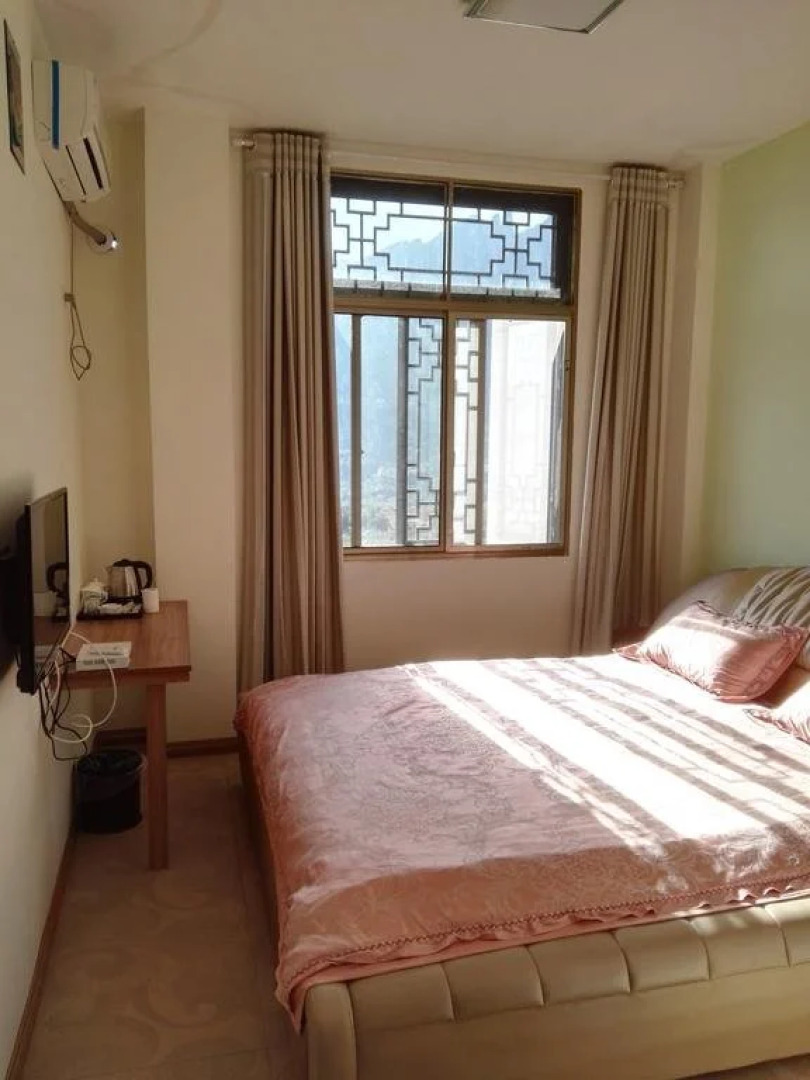 Enshi Grand Canyon Leyi Inn