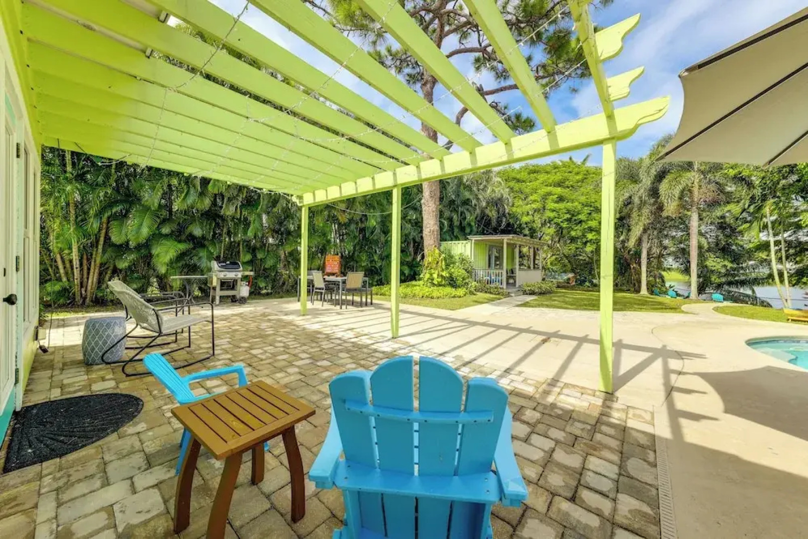 Tropical Pool Oasis on 1/4 Acre by Downtown Stuart