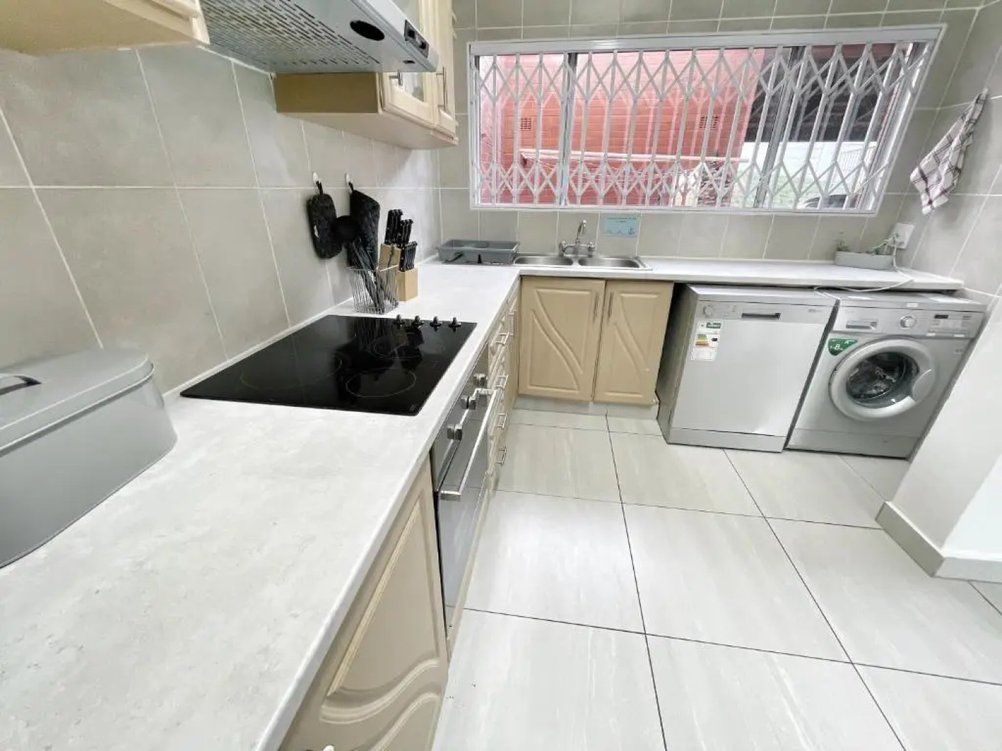 Anchored Inn II - A Slice of Heaven in Beautiful Scottburgh