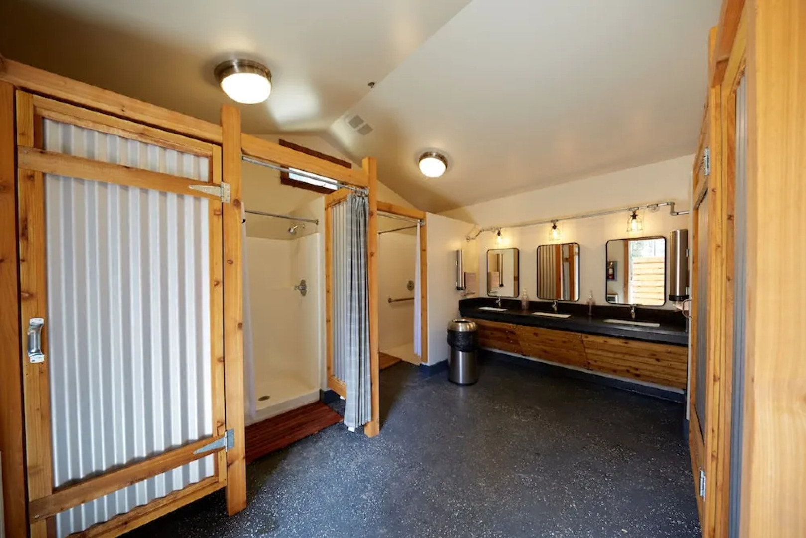 Evergreen Lodge At Yosemite