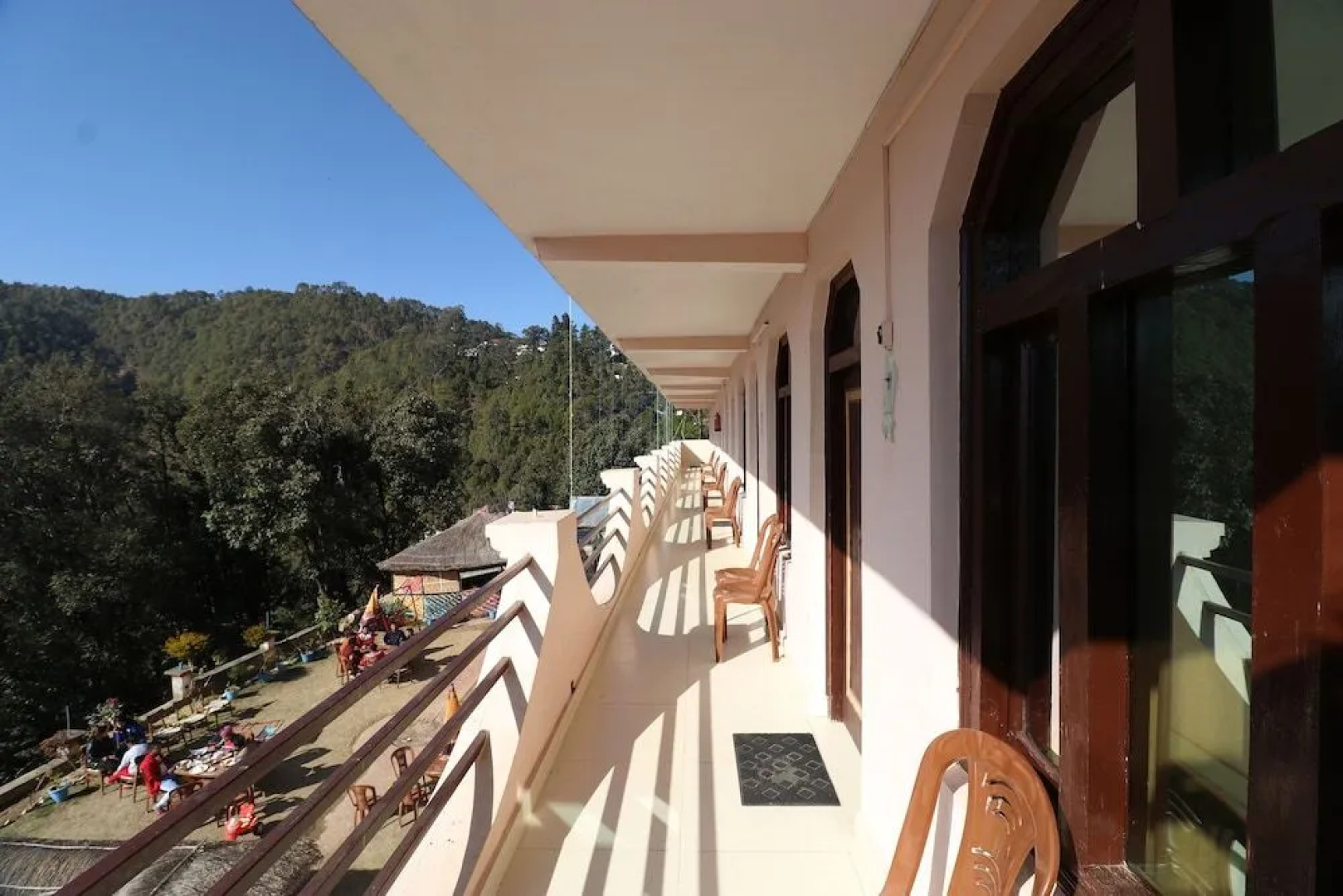 OYO 27612 Maitri Holiday Home