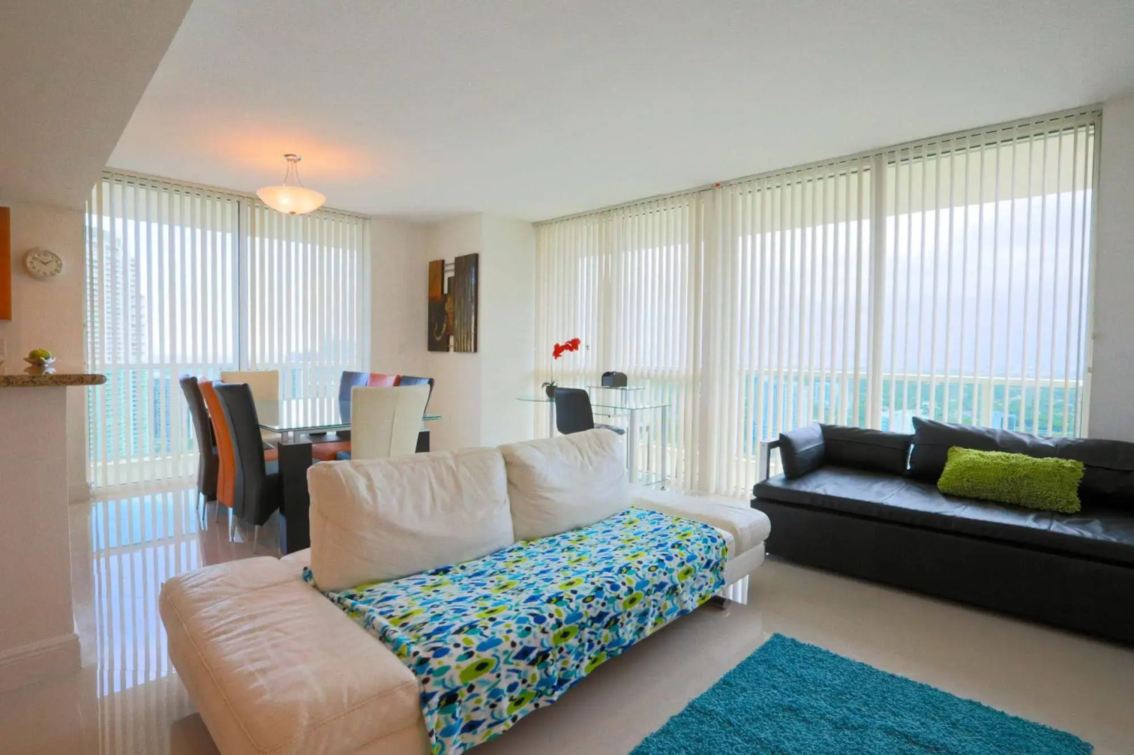 Pelican Residence at One Broadway