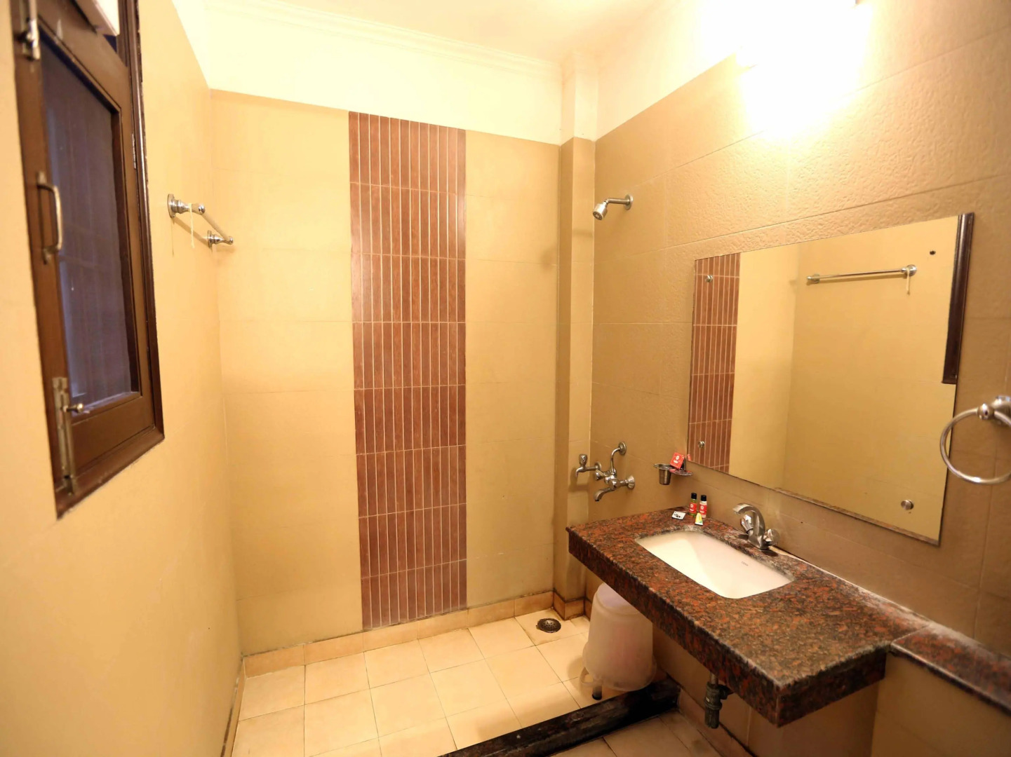 OYO Rooms Jaipuria Mall