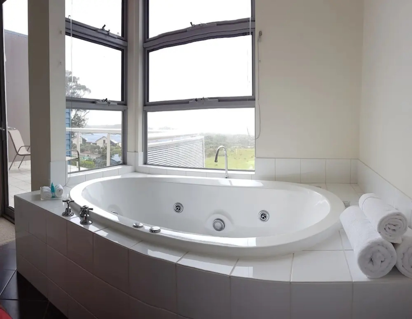 Cosy Corner Seaview Apartments