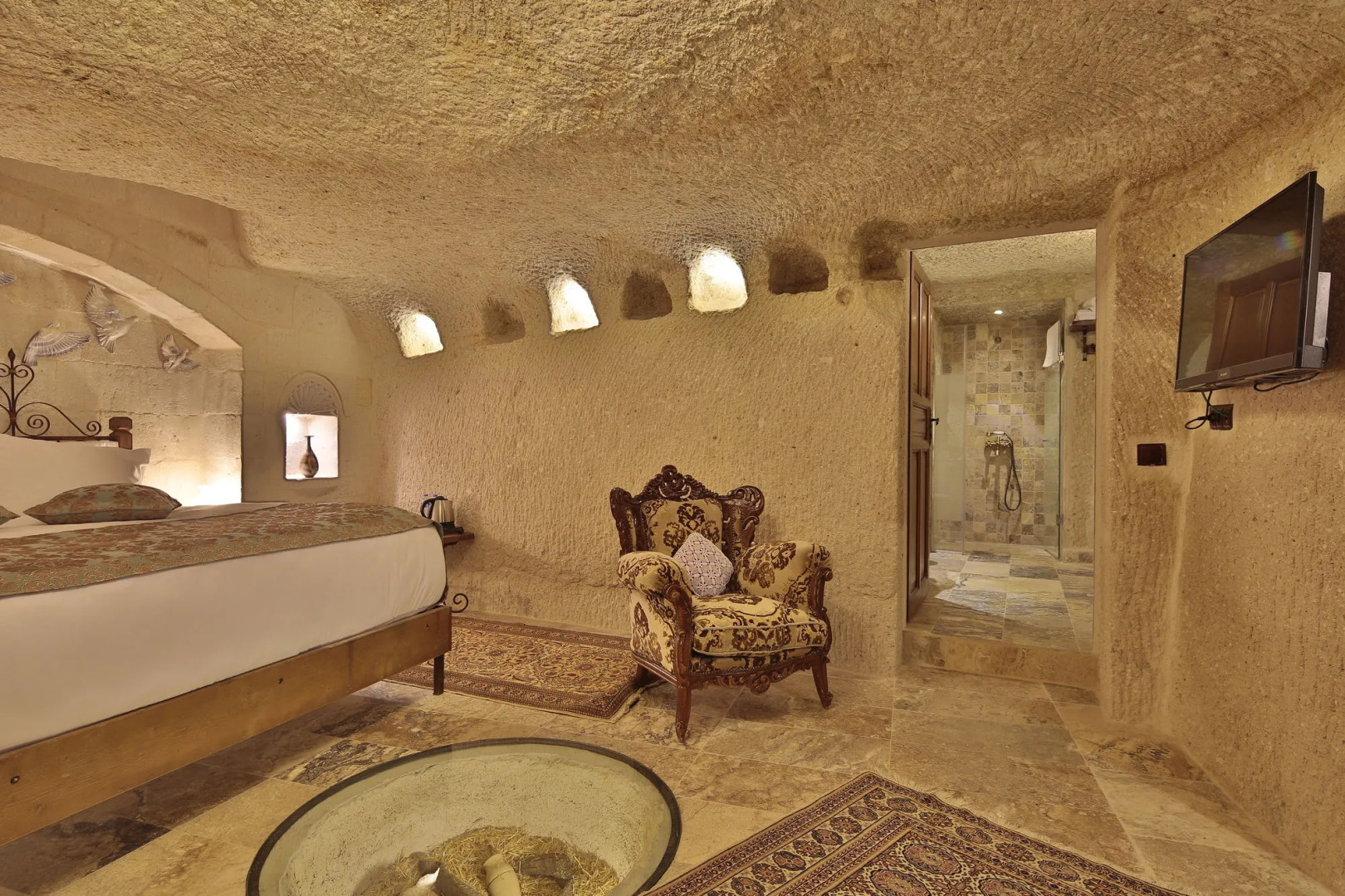 Aren Cave Hotel & Art Gallery