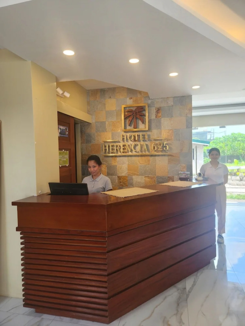 Hotel Herencia 625