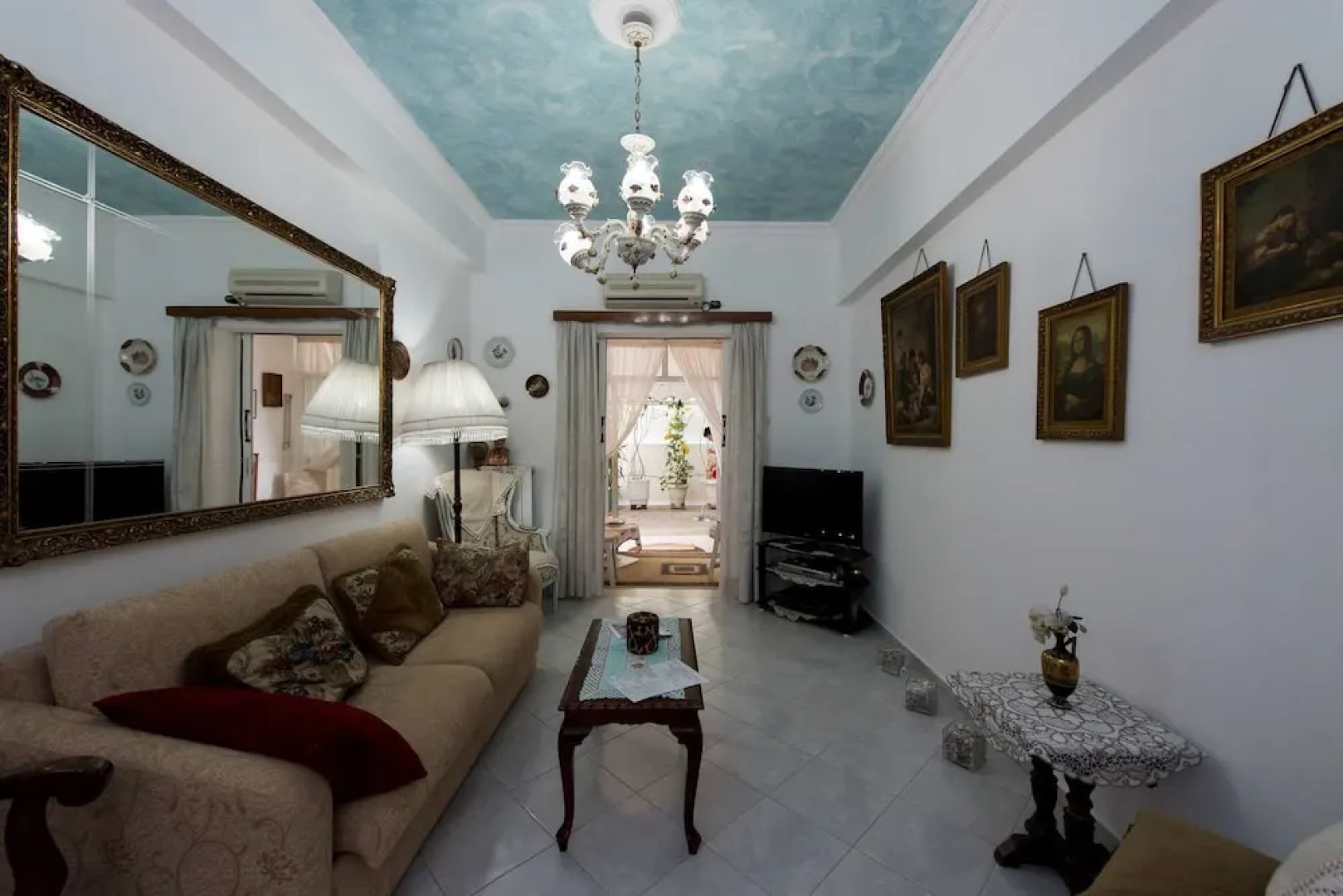 Garden Central Athinian Apartments