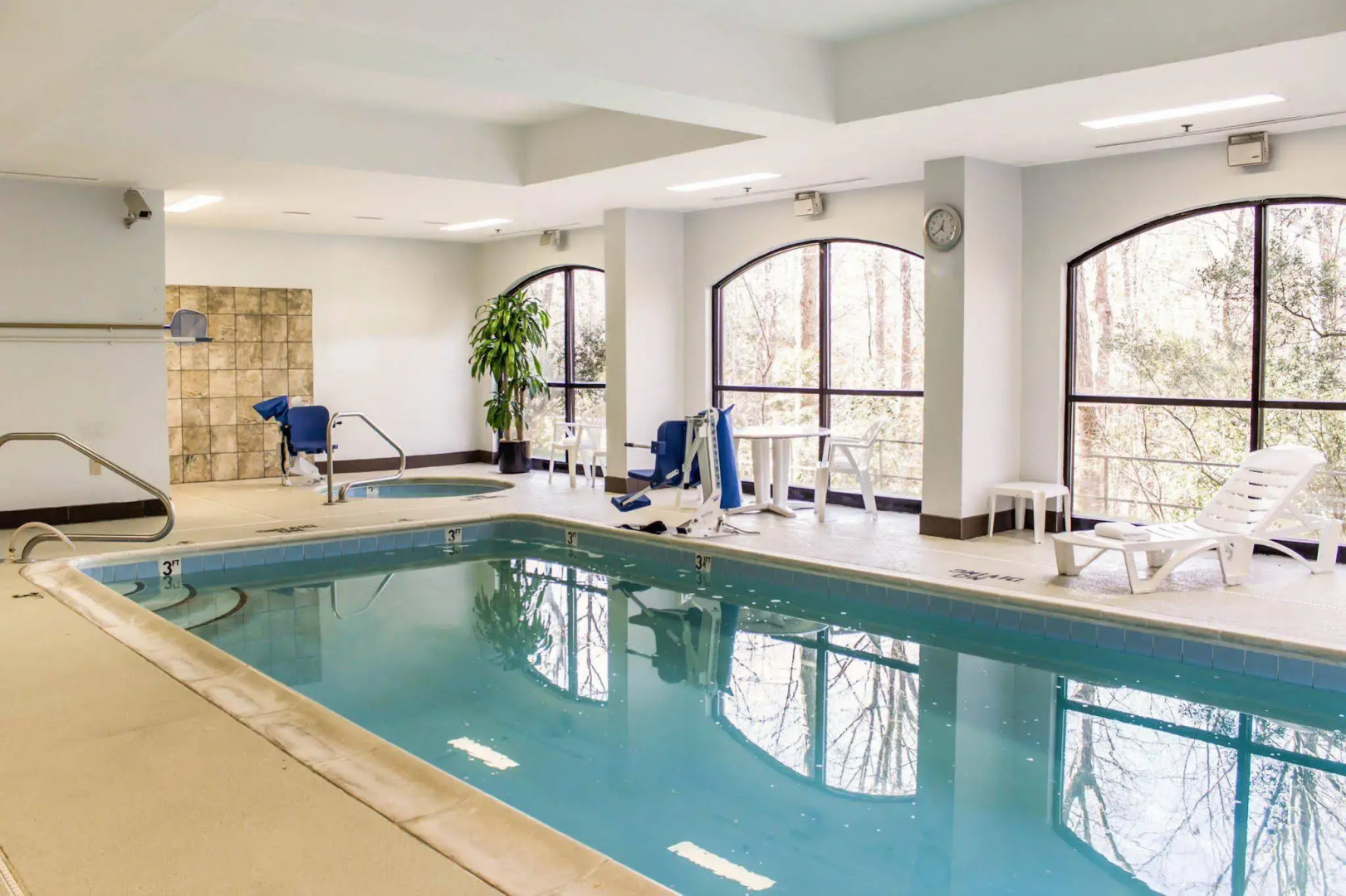 Comfort Suites Regency Park