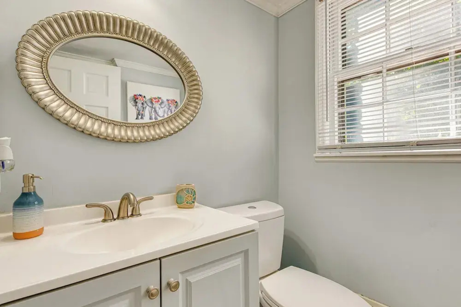 Spacious Home w/ Hot Tub, 14 Mi to Downtown Atl!