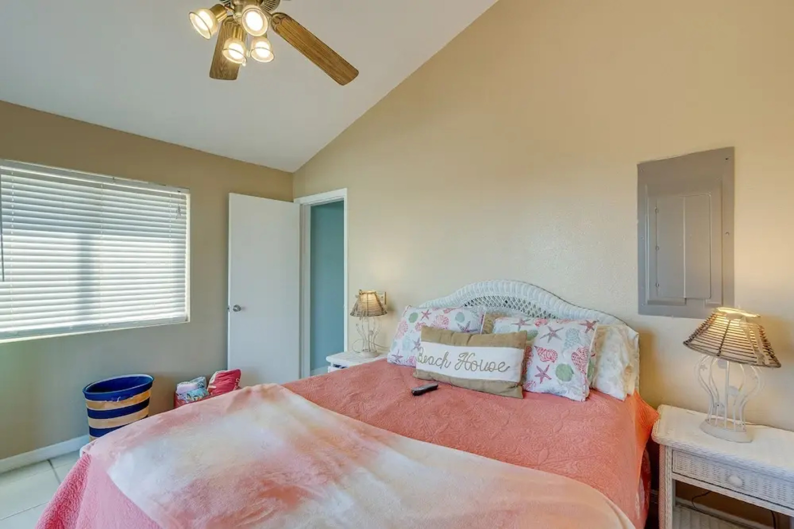 Little Gasparilla Island Paradise: Walk to Beach!