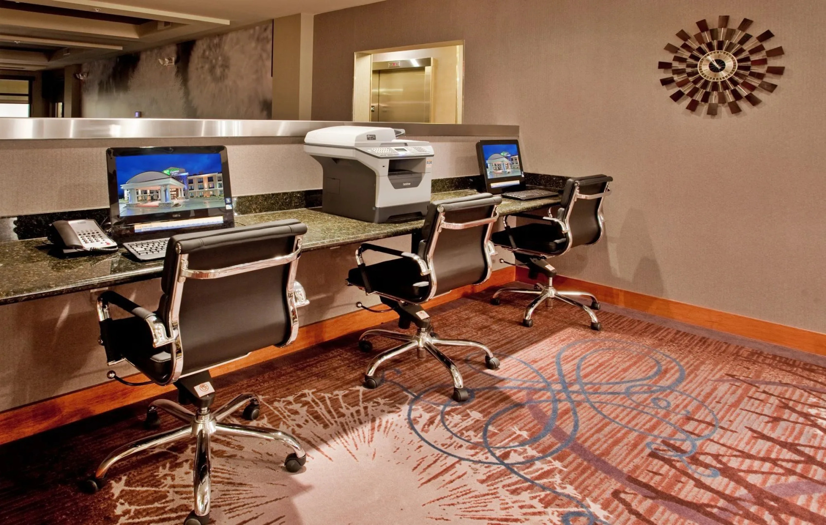 Holiday Inn Express Hotel & Suites St. Robert by IHG