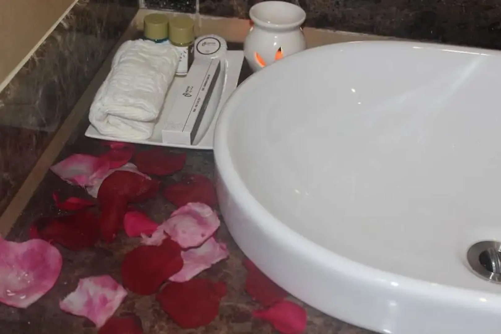 Grand Plaza Hotel Suites