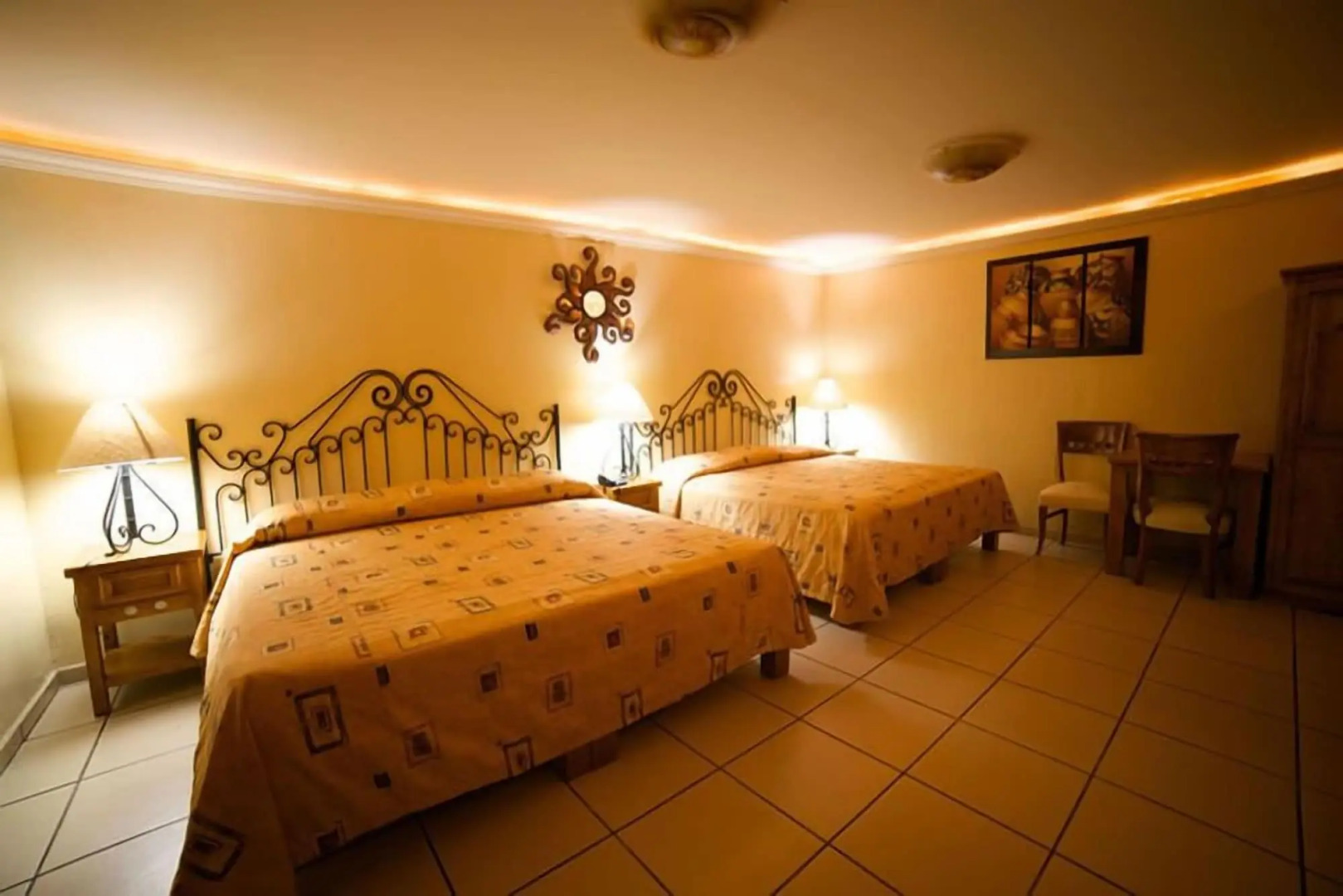 Hotel Hacienda del Sol