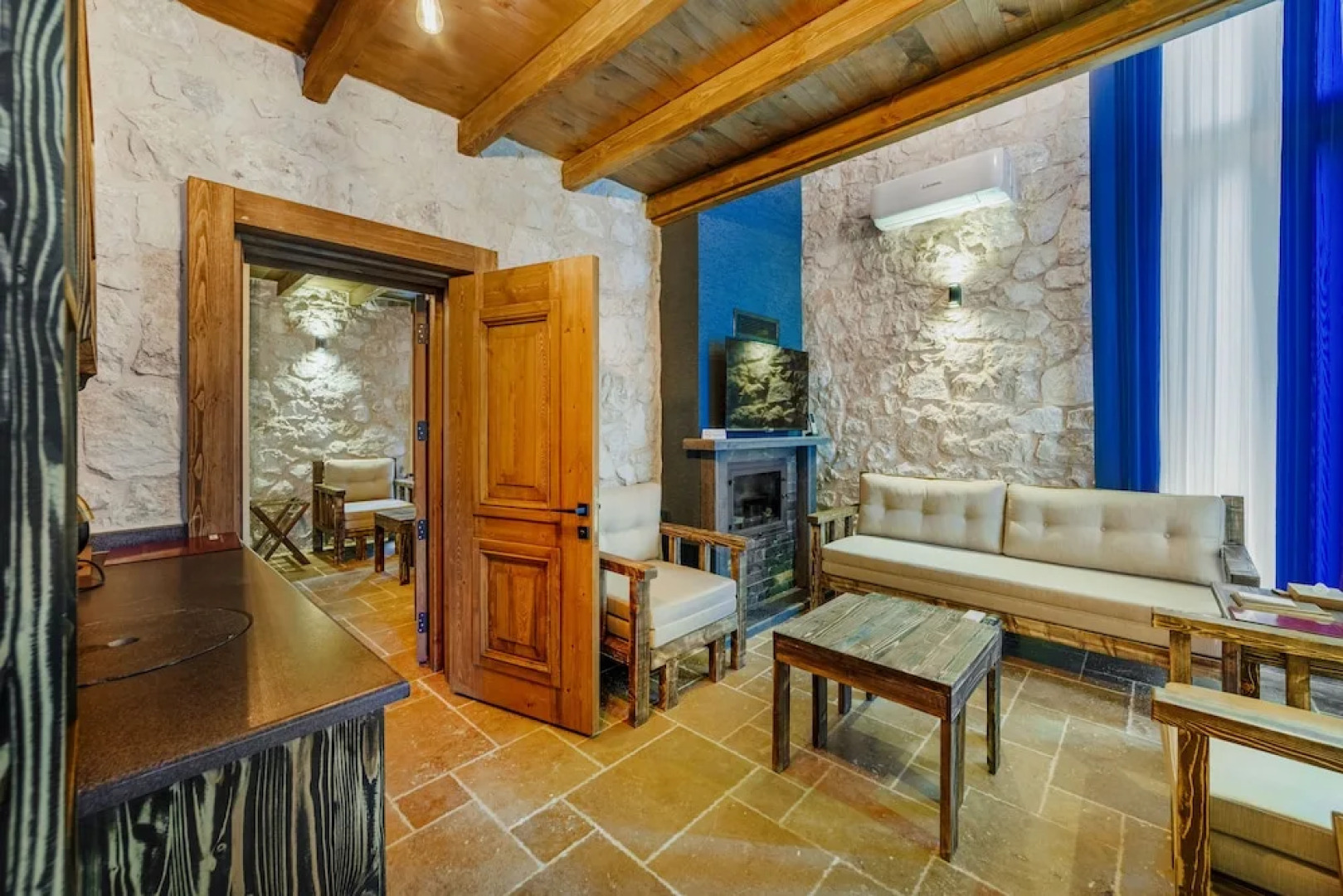 Marisstone Hotel Villa