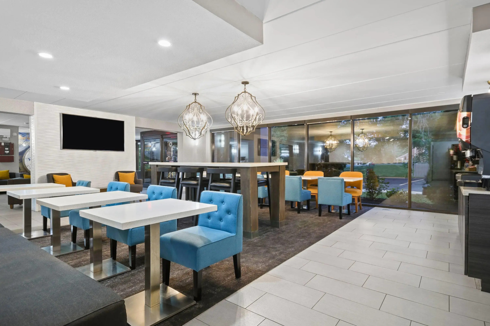 La Quinta Inn & Suites by Wyndham Sturbridge