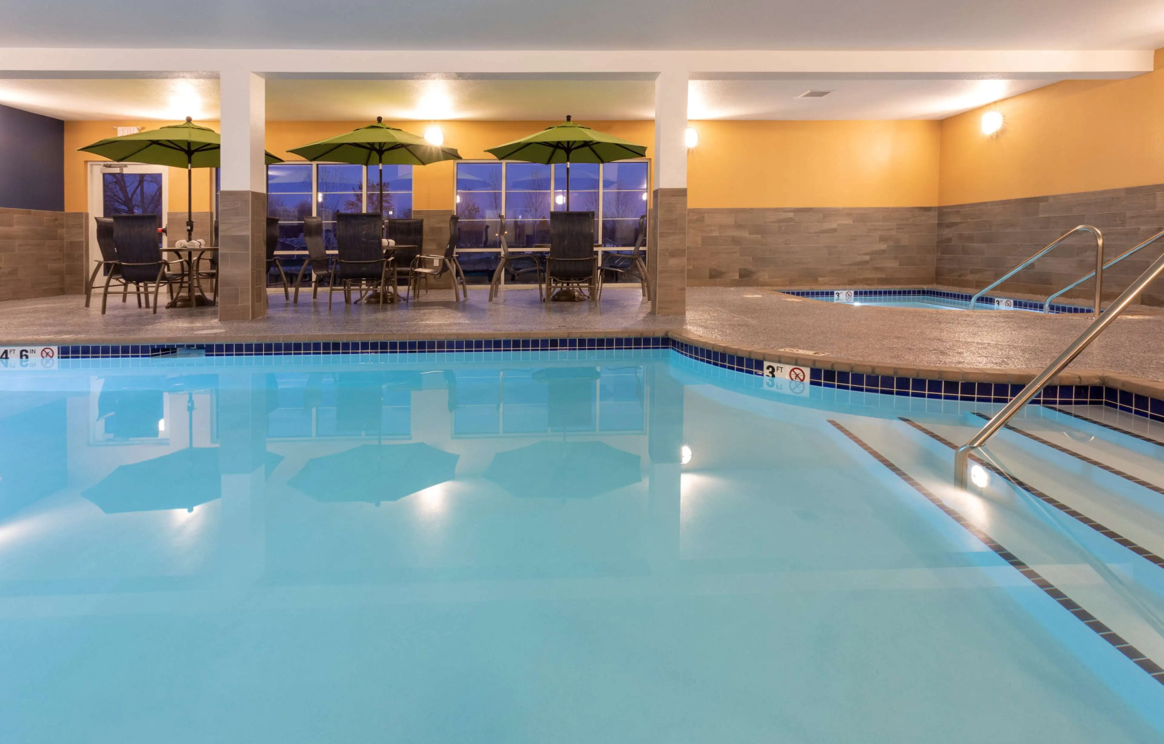 GrandStay Hotel & Suites Rock Valley