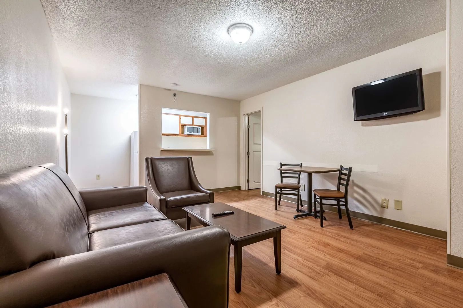 HomeTowne Studios by Red Roof Atlanta NE - Norcross South