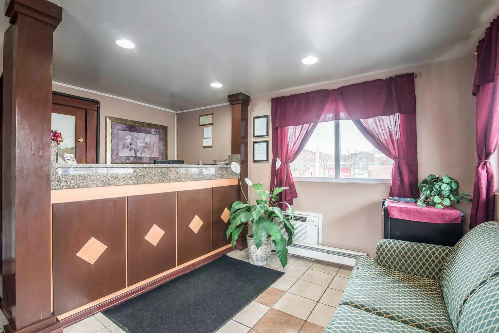 Royal Inn Claremont