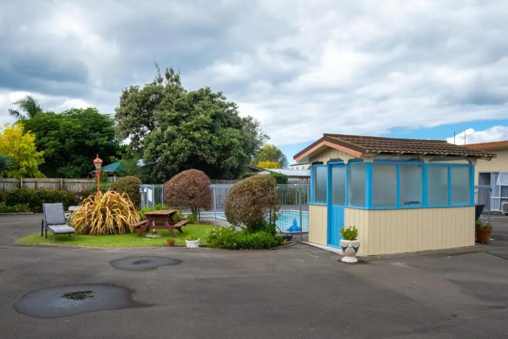 Sundowner Spanish Lady Motel