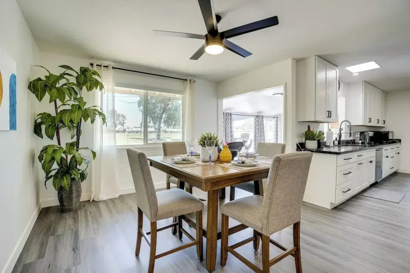 Luxury Golf Course Retreat in Sun City!