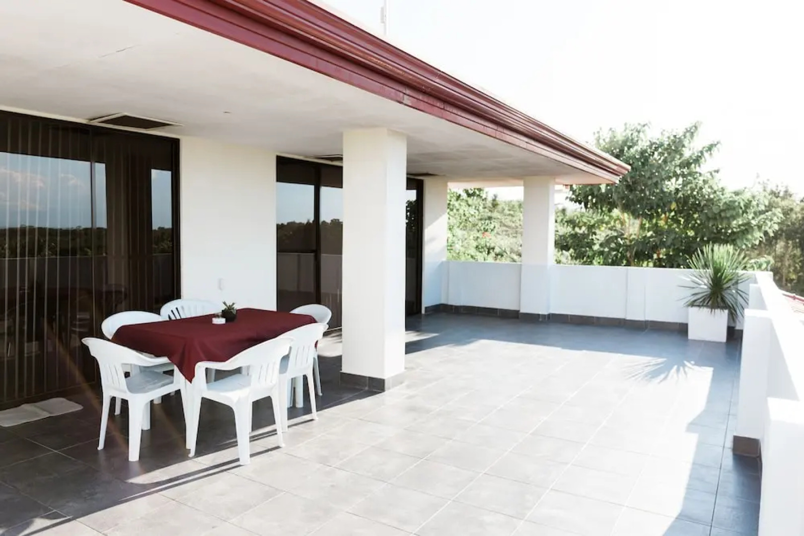 Seaview Hills Luxury Apartments & Rooms