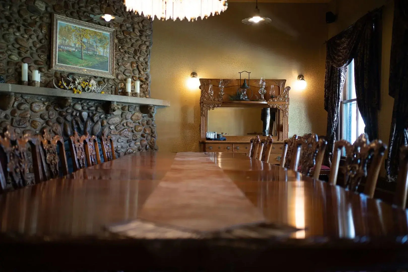 Sheridan Inn, B/W Signature Collection