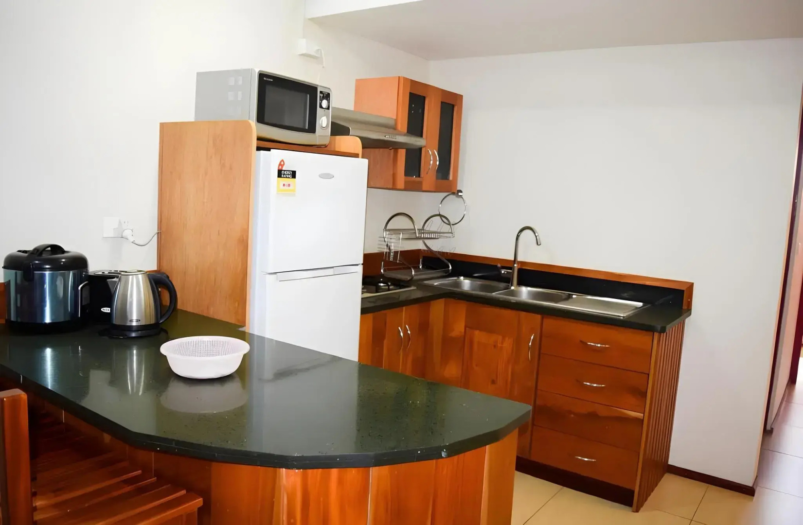 Al-Minhaj Service Apartments