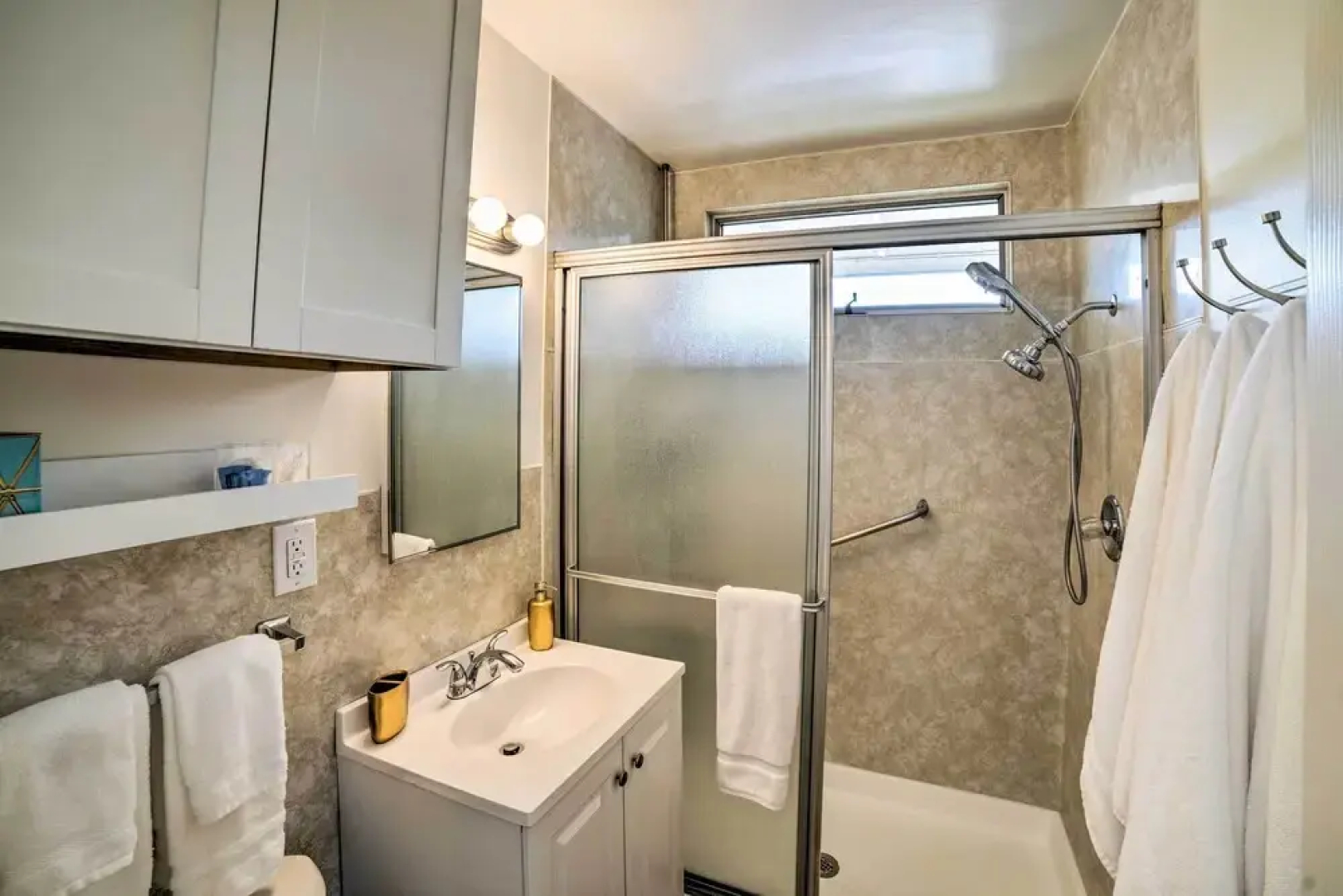Spacious Riverside Home w/ Game Room & Yard