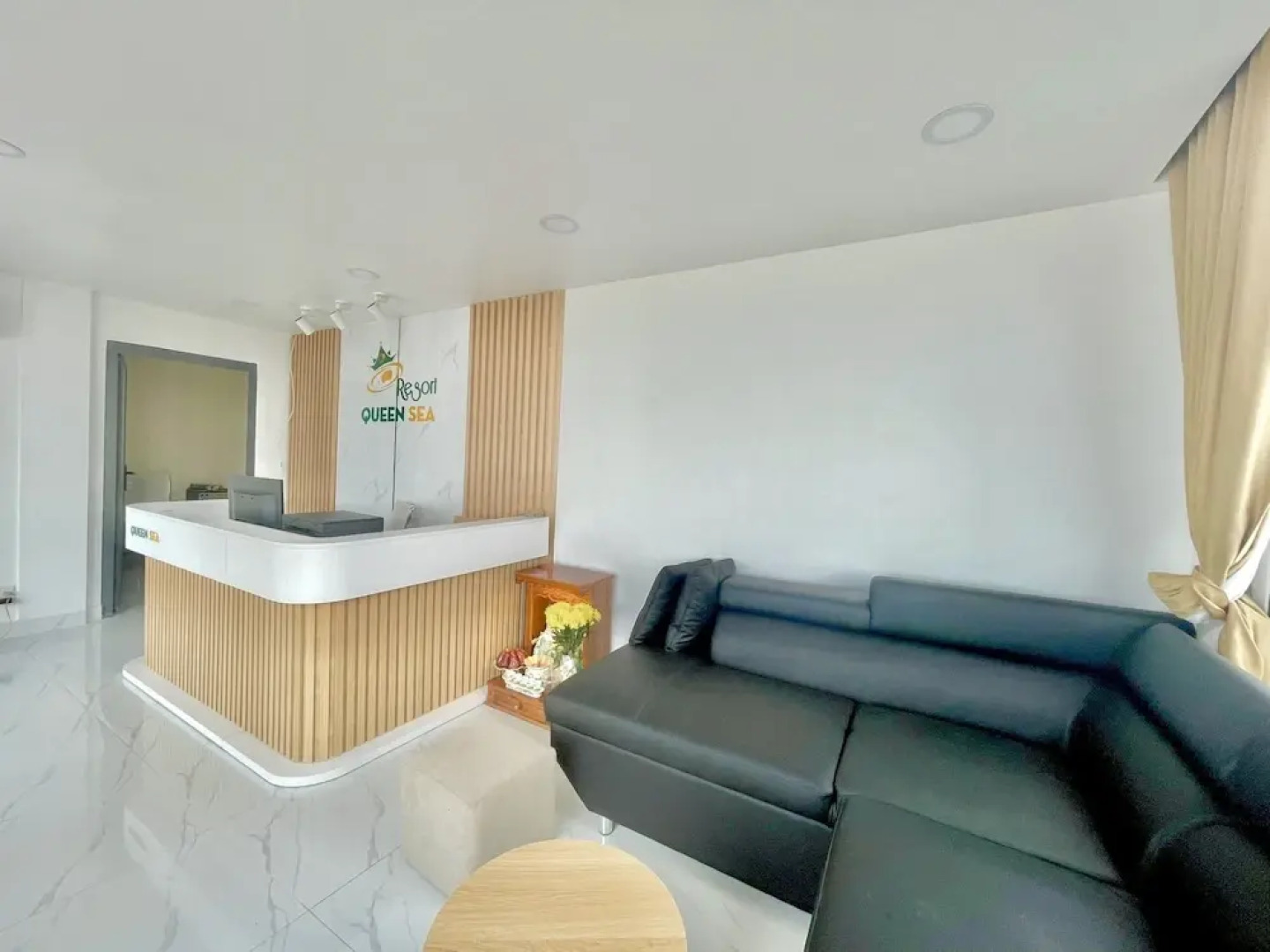 Resort Queen Sea