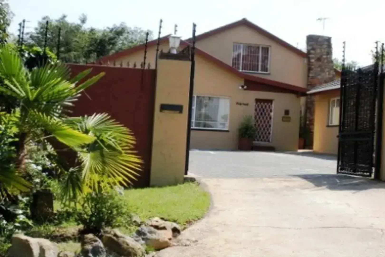 The Maple Village Guest Lodge Bed & Breakfast