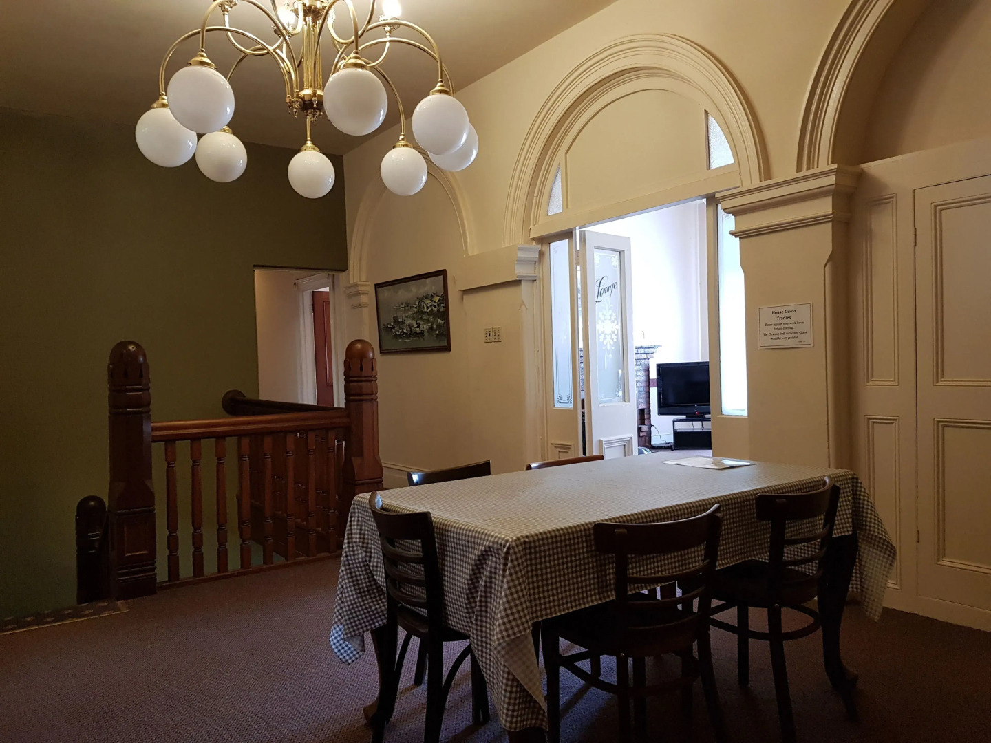 Madden's Commercial Hotel